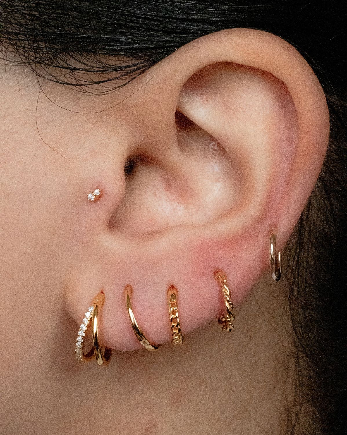 Faye Pave Clicker Hoops