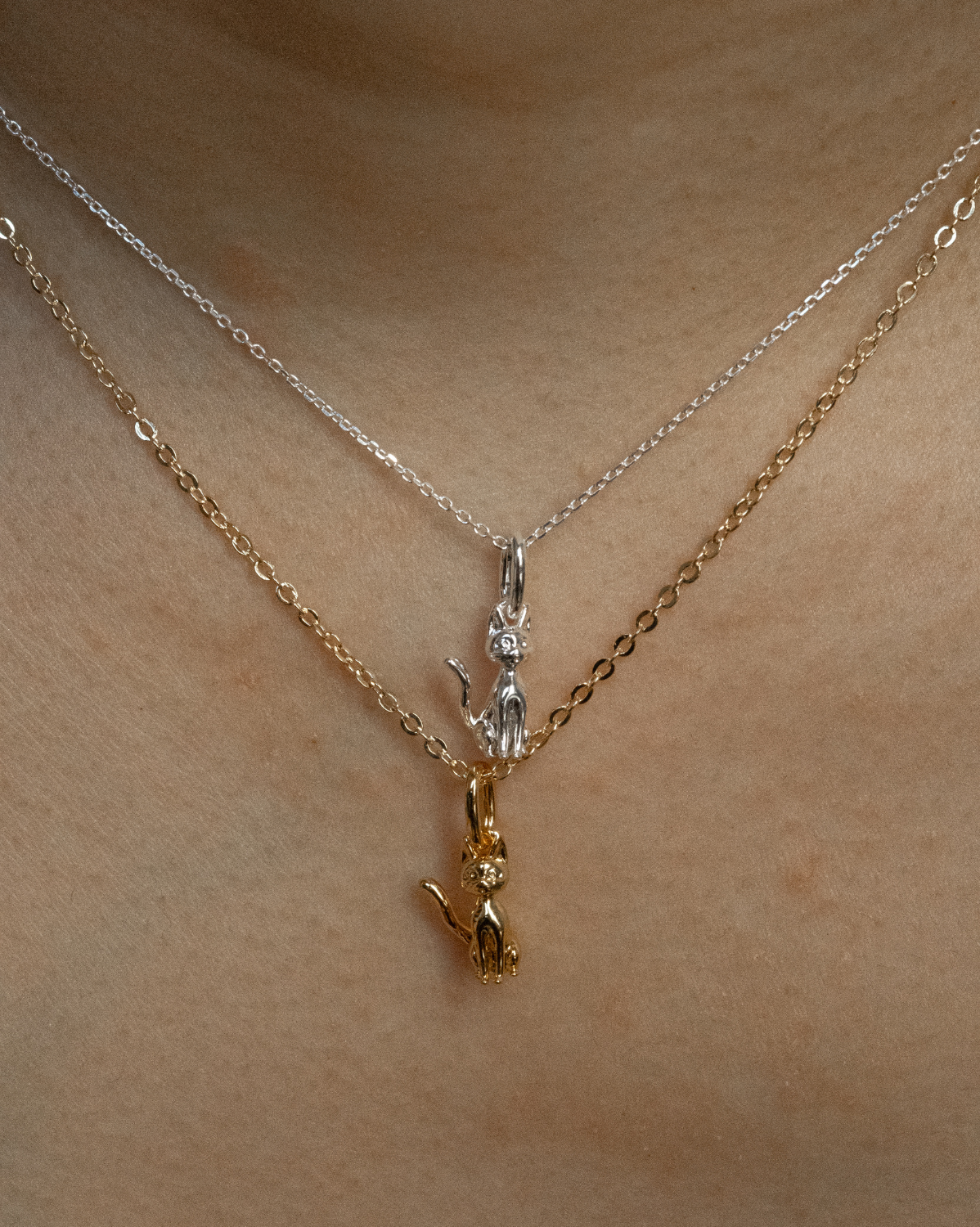 Solid Gold Sitting Jiji Cat Charm