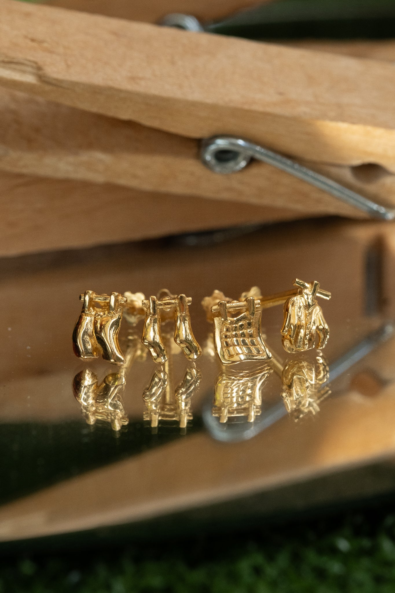 Solid Gold Washing Line Earring Set (Ready to ship)