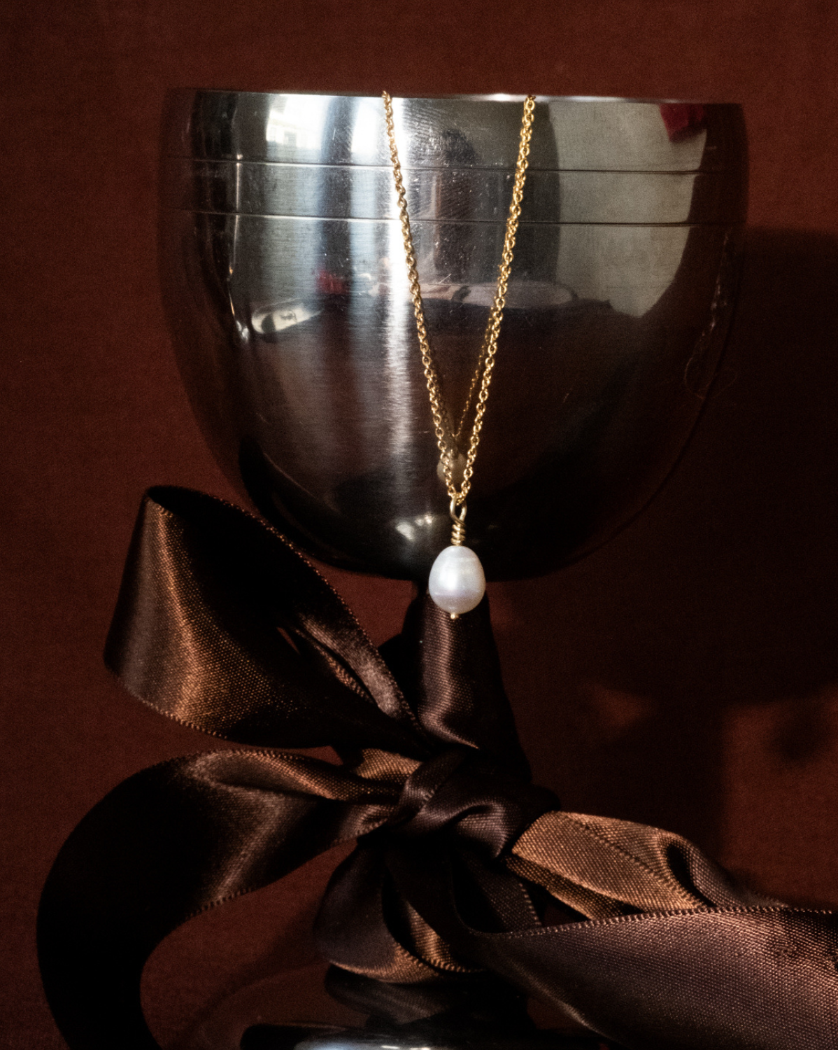 Kaia Pearl Solid Gold Necklace