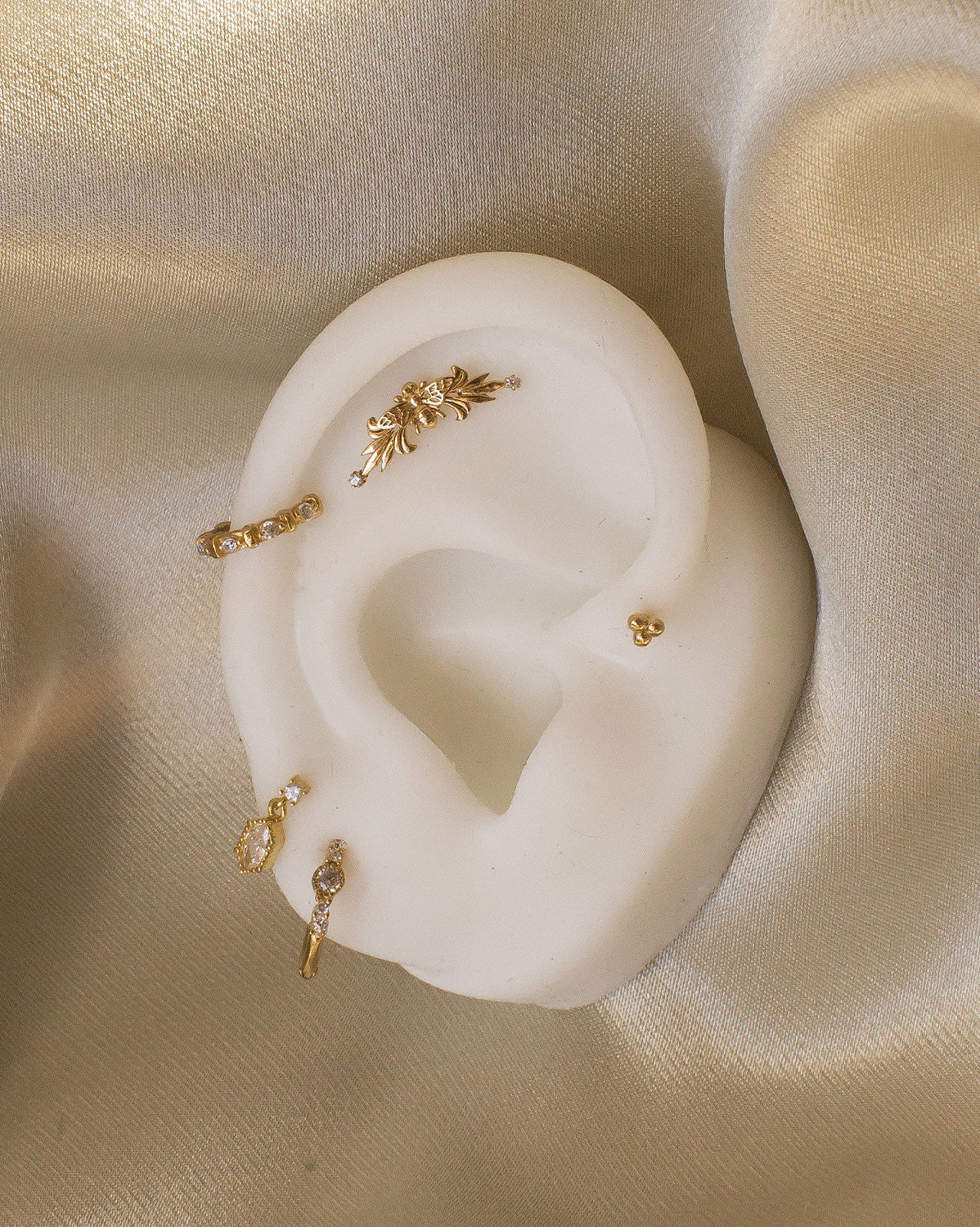 18K Gold Fill Bee Curve Single Stud | S-kin Studio Jewelry | Ethical Piercing Stud