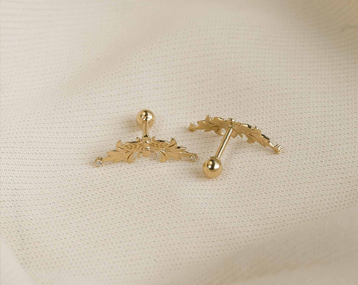 14K Solid Gold Bee Curve Single Stud