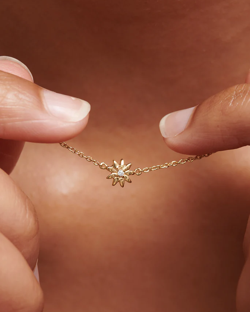 Marguerite Solid Gold Flower Diamond Necklace | 9K Solid Gold Necklaces | S-kin Studio Jewelry | Ethical Jewelry That Lasts