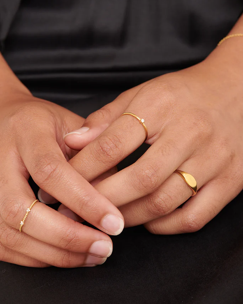 Sora Solid Gold Signet Ring | 9K Solid Gold Rings | S-kin Studio Jewelry | Ethical Jewelry That Lasts